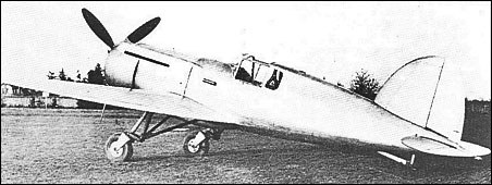 The D 513 as first flown, with circular radiator and semi-elliptical tailplane