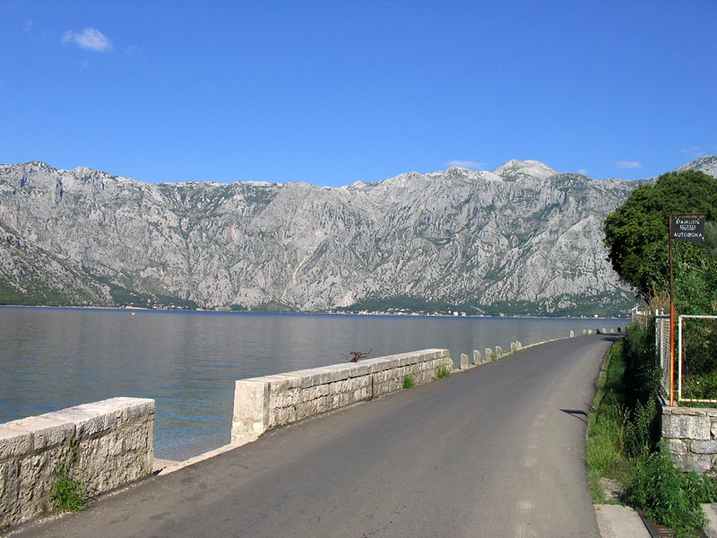 Дорога из Тивата в Котор